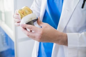 人工膝関節のサイズ